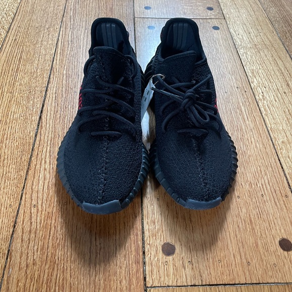 Yeezy Boost 350 V2 BRED Size: 9 NWT and Box - Picture 2 of 8